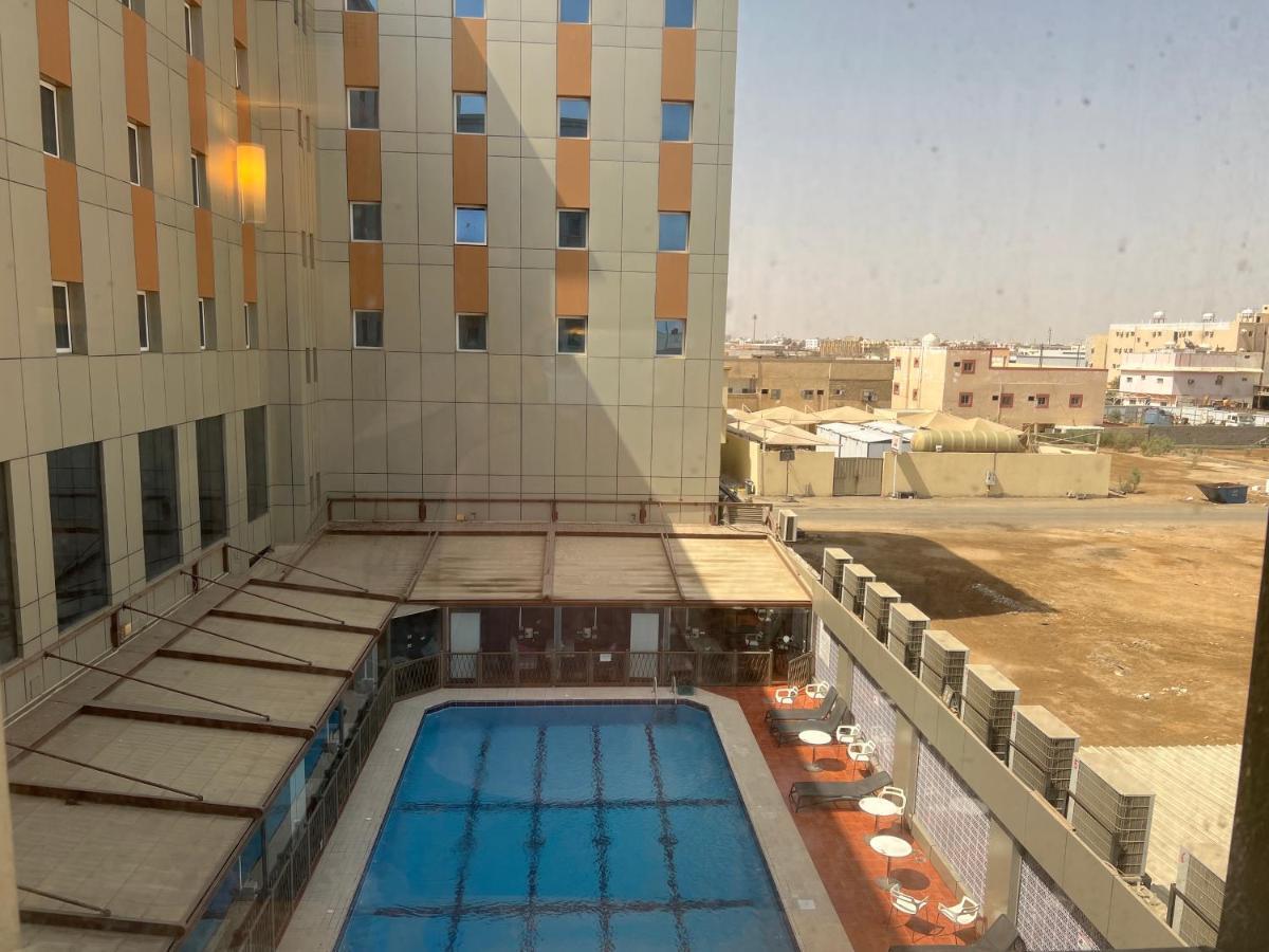 Ibis Yanbu Hotel Exterior photo
