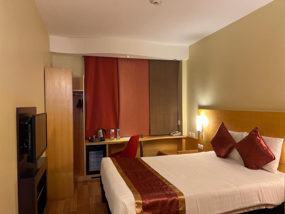 Ibis Yanbu Hotel Exterior photo