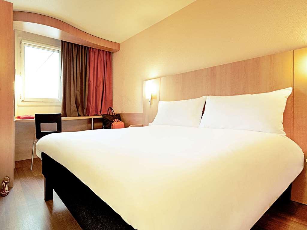 Ibis Yanbu Hotel Room photo