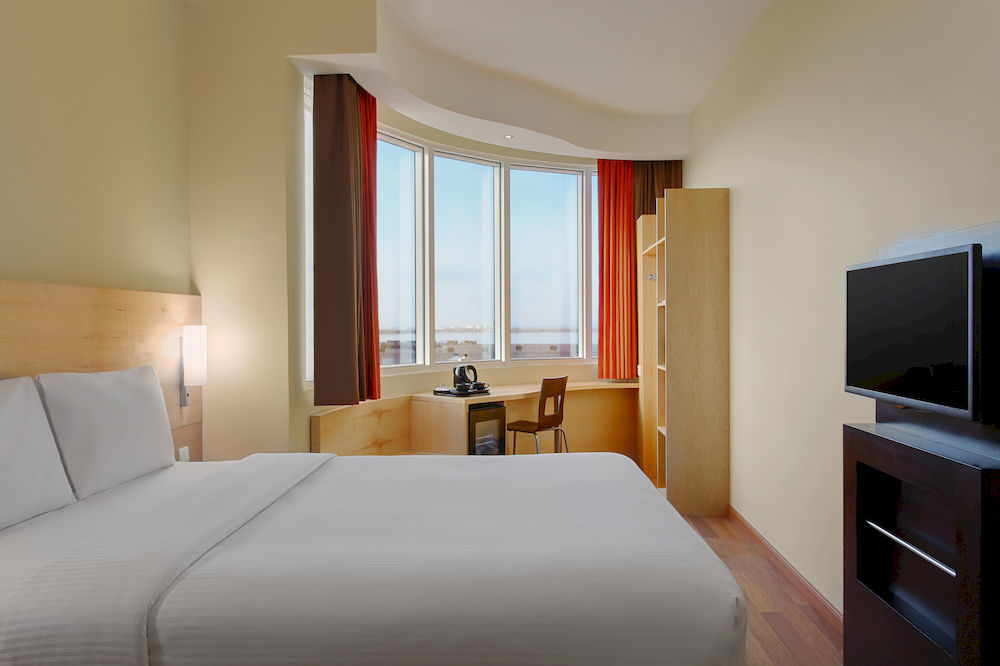 Ibis Yanbu Hotel Exterior photo